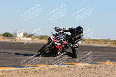 media/Nov-06-2023-Moto Forza (Mon) [[ce023d0744]]/2-Advanced Group/Session 5 (Turn 3 Inside)/